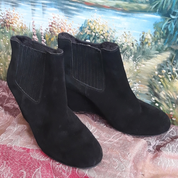 Saks Fifth Avenue Willa Wedge Ankle Boots - Size 9 Black Leather Boots - Picture 2 of 11